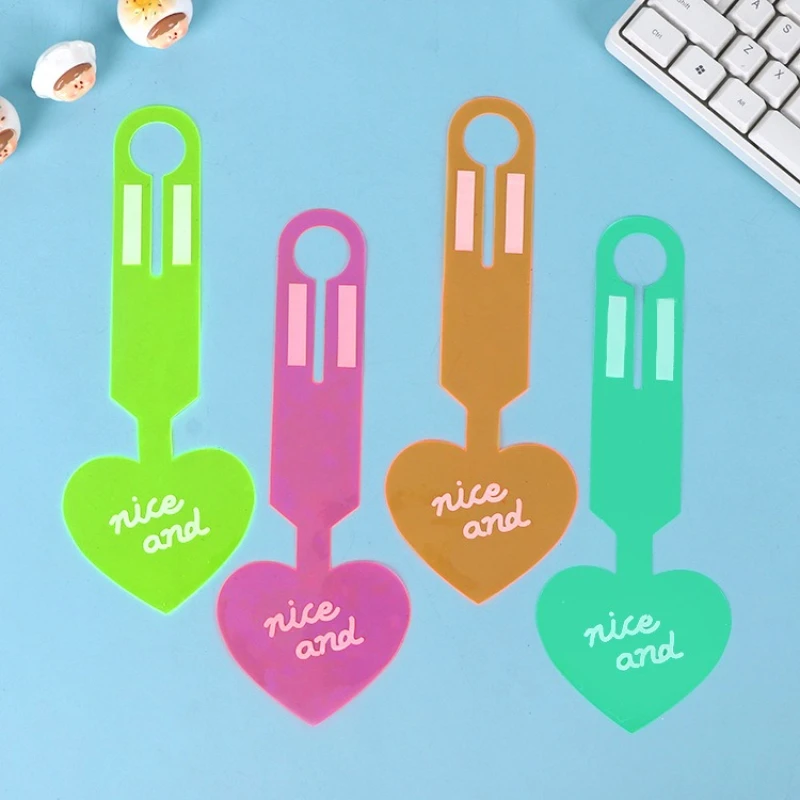 

PVC Cute Luggage Tag Heart Fluorescent Travel Tag Suitcase Tag Anti Lost Luggage Tags Airplane Labels Holiday Travel Accessories