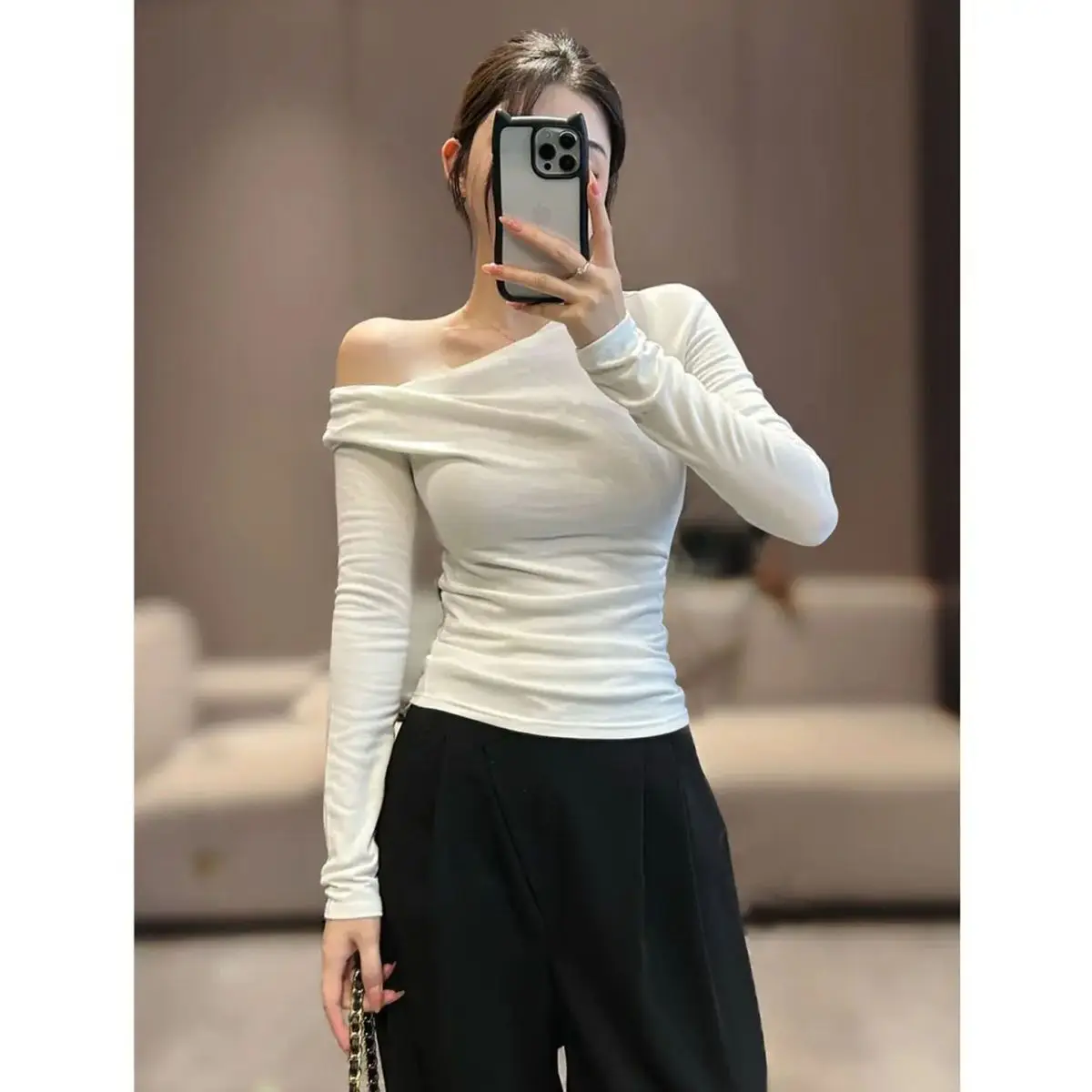 Damen T-Shirt Herbst Neu Schulterfreies Asymmetrisches One-Shoulder Langarm-T-Shirt für Mädchen Studentinnen Schlankmachendes Shirt – Detail 4