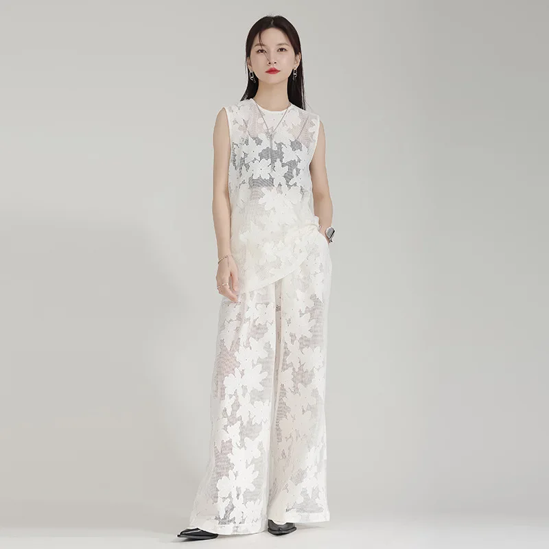 

2024 Summer New Chinese Heavy Industry Flower Cutting Women's two-piece Set with Floating Tank Top and Wide Leg Pants Set