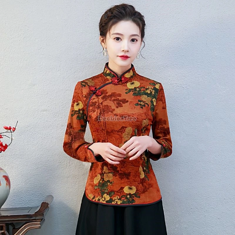 بلوزة تانغ مطبوعة على الطراز الصيني القديم لعام 2025 بياقة واقفة وأكمام طويلة بلوزة شيونغسام أنيقة للتنحيف للنساء يوميًا من تشيباو