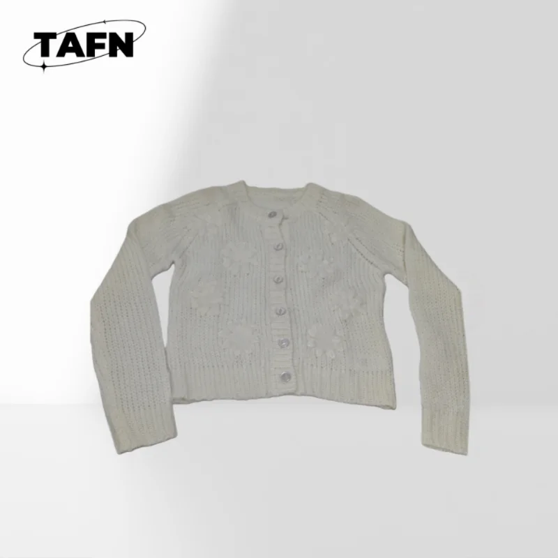 

Retro-Inspired Cashmere Cardigan – Classic Design with Modern Comfort for 2025 Premium Quality and Timeless Design AI0913