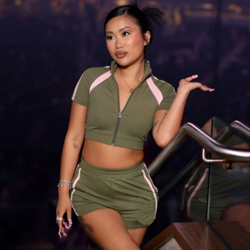 

CUTENOVA весна-лето с лацканами на молнии в стиле пэчворк без талии с короткими рукавами узкий короткий топ + эластичный шнур спортивные шорты комплект