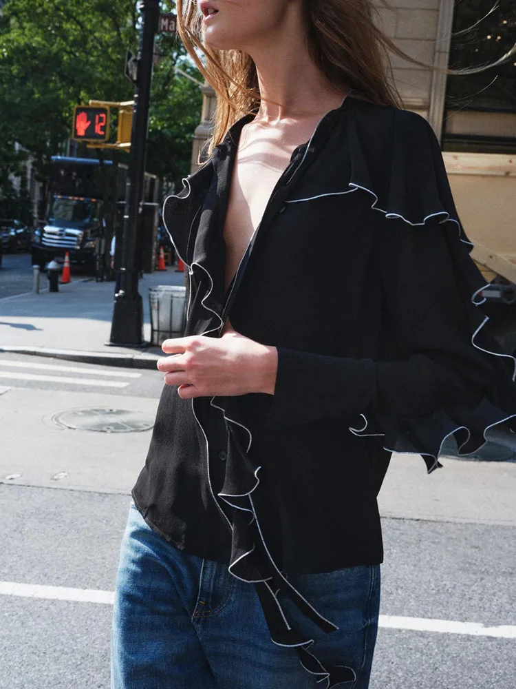 Csa Fena Nova Coleção Outono 2024 Manga Longa Detalhe em Bloco de Cores Design Decorativo em Camadas Estilo Casual 00...