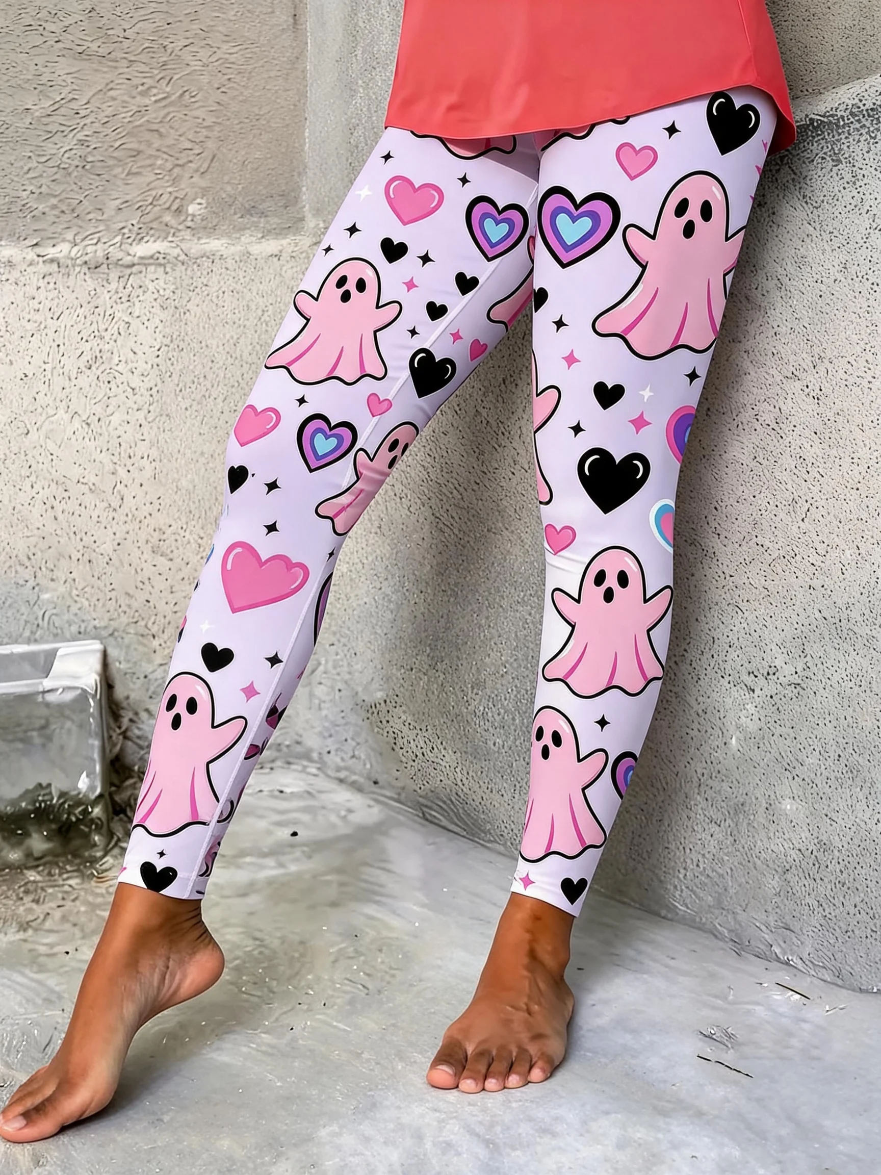 Niedliche Halloween-Leggings für Damen, hellviolett, rosa Geistermuster, bunte Herzen, schmal geschnitten, dehnbar, Party-Hose – Detail 3