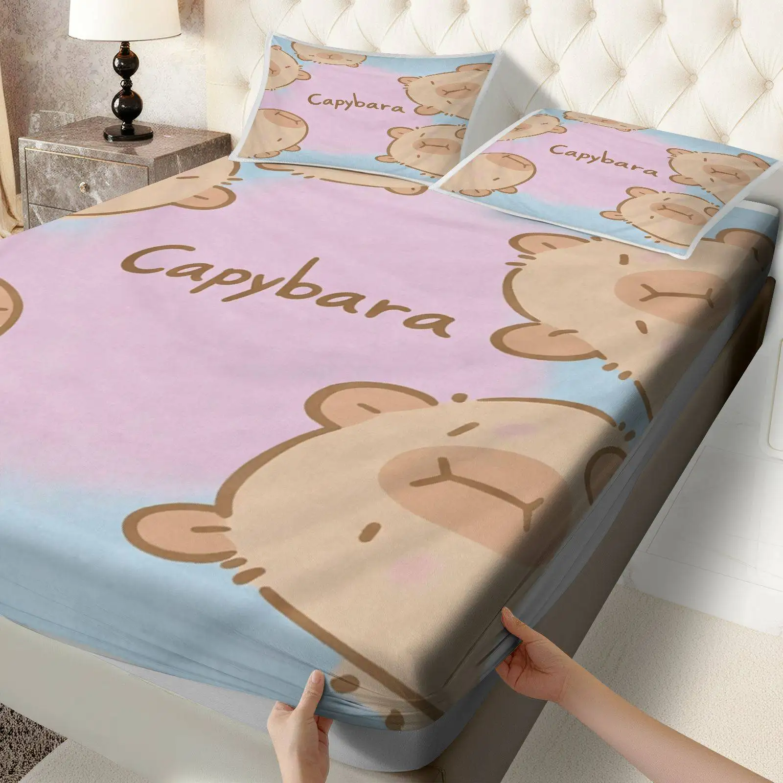 3-Piece Mattress Protector Set, 2D Flat Printed Fitted Sheet, Capybara Pastel Color Fitted Sheet Set, Soft and Breathable Polyester Material, Home Bedroom Decoration, Holiday-Themed Fitted Sheet and Pillowcase, Mattress Protector, Stain-Resistant, Mattress Cover, Suitable for All Seasons, Machine Washable, Easy to Care For, Universal for Home Bedrooms, Essential for Dorms and Rentals, Master Bedroom and Guest Room Decoration, Dust-Proof and Stain-Resistant, High Elasticity, Fits Various Sizes