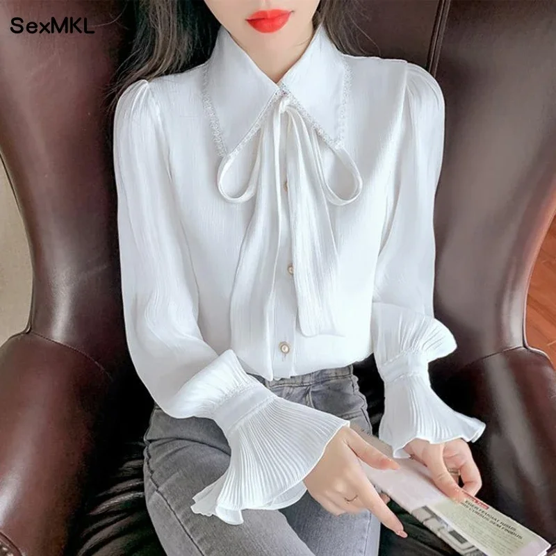 Eleganckie rozkloszowany rękaw białe koszule damskie jesienne modne koreańskie ubrania Streetwear Blusas Mujer zimowe damskie popy i bluzki