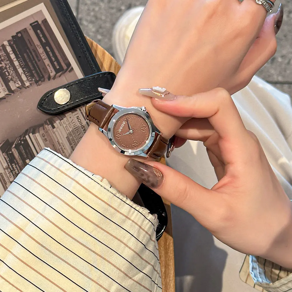 New Stylish And Luxurious Women'S Watch, Simple Leather Strap Wristwatch, Casual And Trendy Quartz Watch For Women.