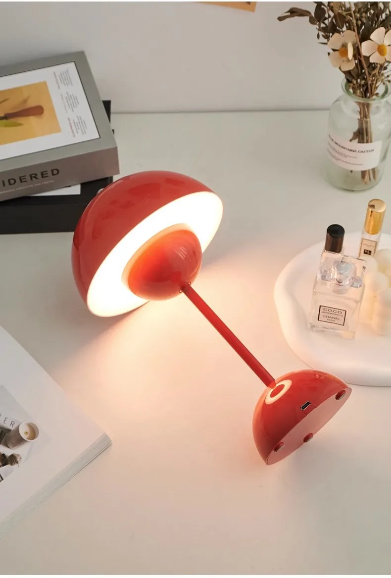 Rechargeable Flower Bud Table Lamp Cream Style Girl's Bedroom Light Luxury Bedside Night Light Decoration Girl Wedding Lamp