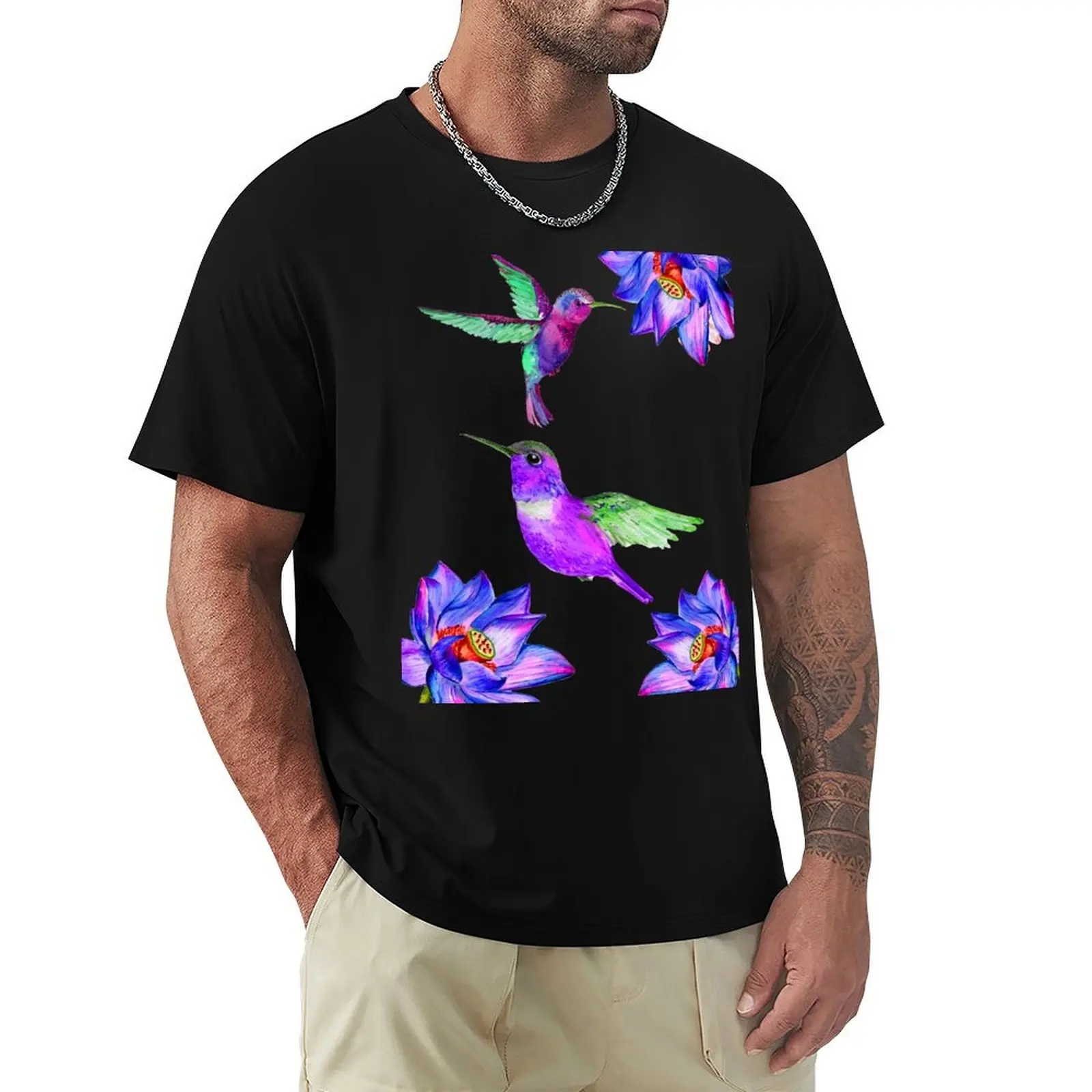 

Hummingbirds flying between flowers T-Shirt quick-drying croswit shirt man anime clothes workout shirts for men