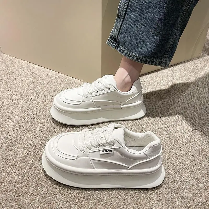 

Women's Korean Style Low Top Thick Sole Sports Shoes 2025 Spring and Autumn Casual Sneakers for Women White Lace Up Footwear