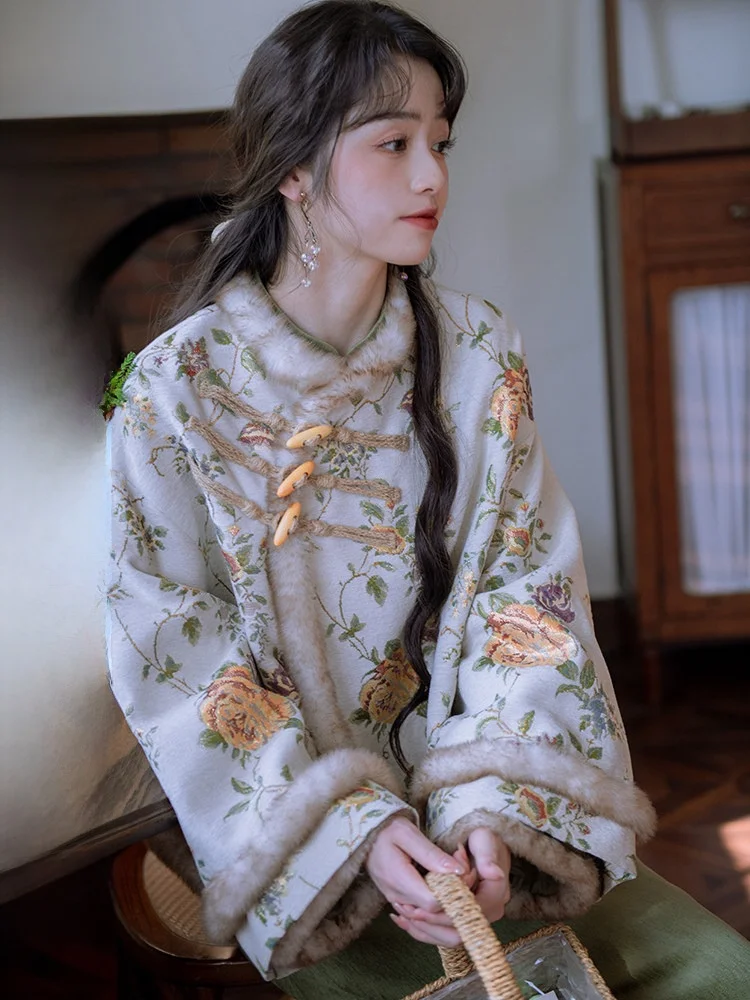 

Новая китайская женская осенне-зимняя верхняя одежда с вышивкой и подкладкой, модель «Южная Ветряная Долина»