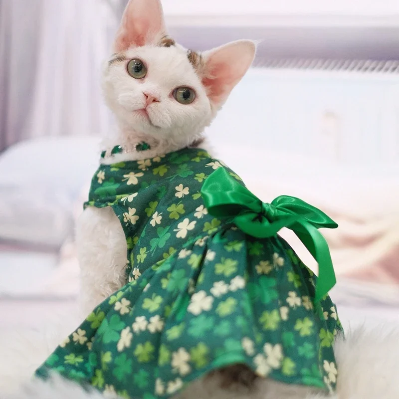 St Patrick Day Pet Clothes Green Clover Puppy Dog Dress Tulle Skirt with Bowtie Lucky Clover Holiday Dresses for Small Dogs Cats