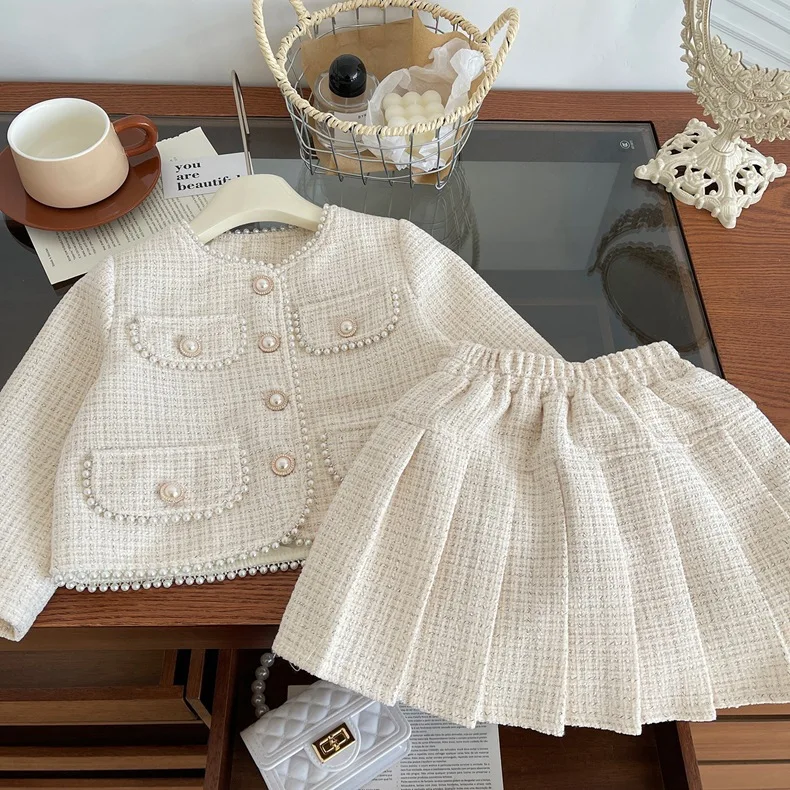 Girl's Little Fragrant Wind Set Spring and Autumn New Korean Edition Pearl Temperament Coat Pleated Skirt Two Piece Set