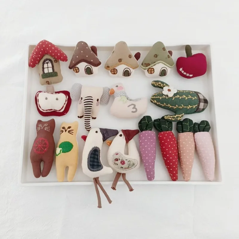 Broche Adorable de Pato y Casa de Zanahoria, Pin de Peluche de Dibujos Animados de Bosque para Abrigo y Mochila, Broche de Animal Kawaii, Accesorio de Ropa de Invierno