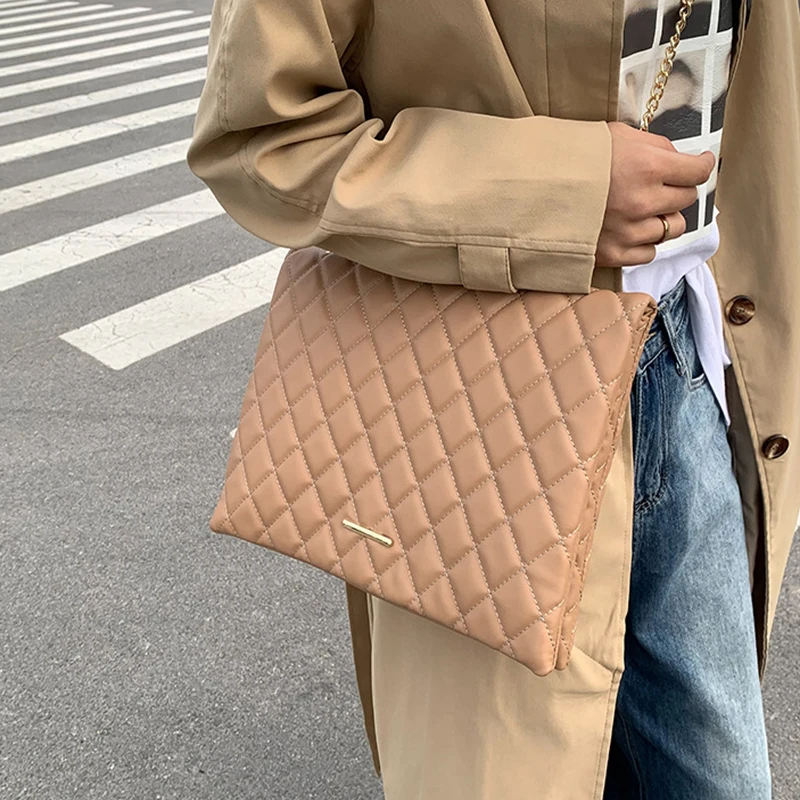 Sac à main à carreaux en cuir Pu pour femmes, sacoche à bandoulière, à la mode, grande enveloppe, nouvelle collection printemps 2023