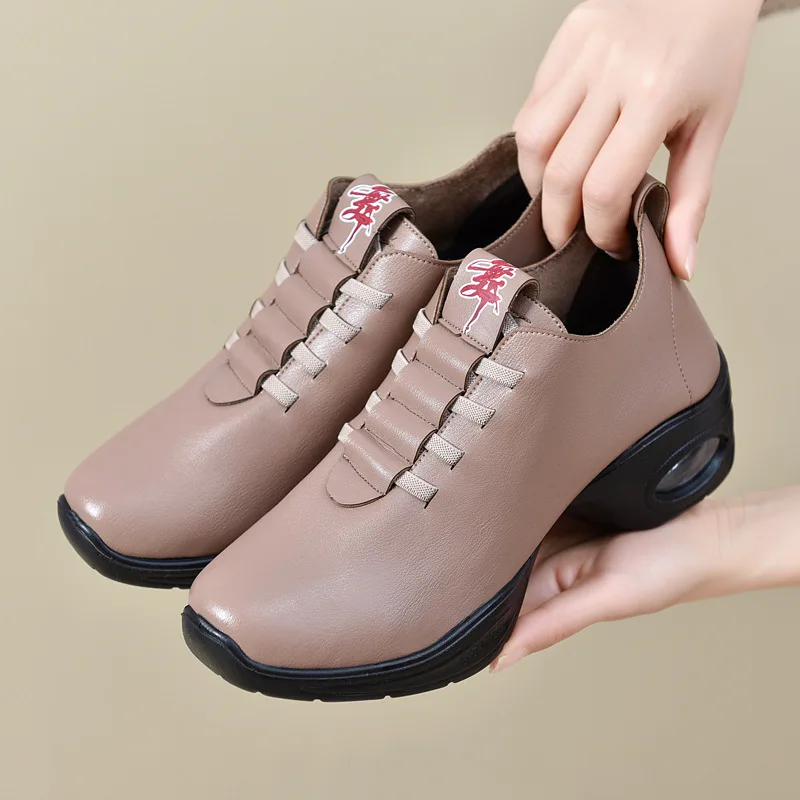 Dancing Shoes For Women Sports Feature Modern Dance Jazz Shoes Soft Outsole Breath Dance Shoes Female Waltz Sneakers ﻿