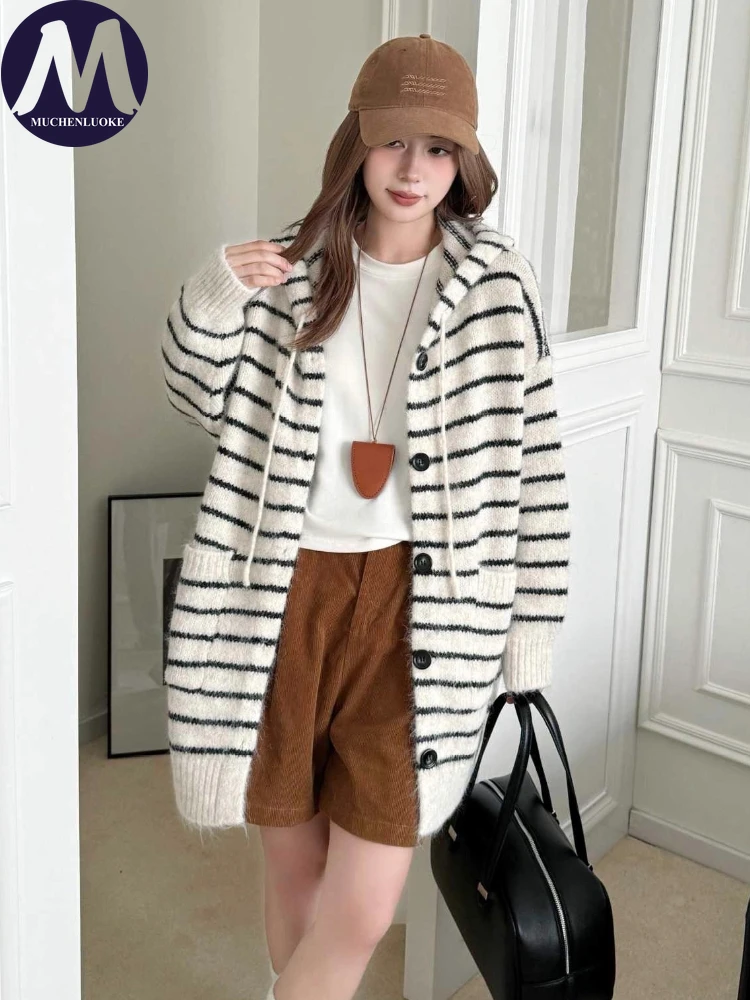 Maglione lavorato a maglia a righe con cappuccio autunno inverno da donna Cardigan caldo ispessito allentato casual alla moda coreana per uno stile elegante