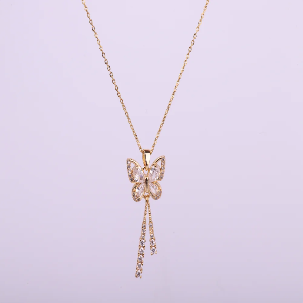 New titanium steel non-fading fashionable women's necklace, lightweight luxury versatile ins-style niche high-end necklace.