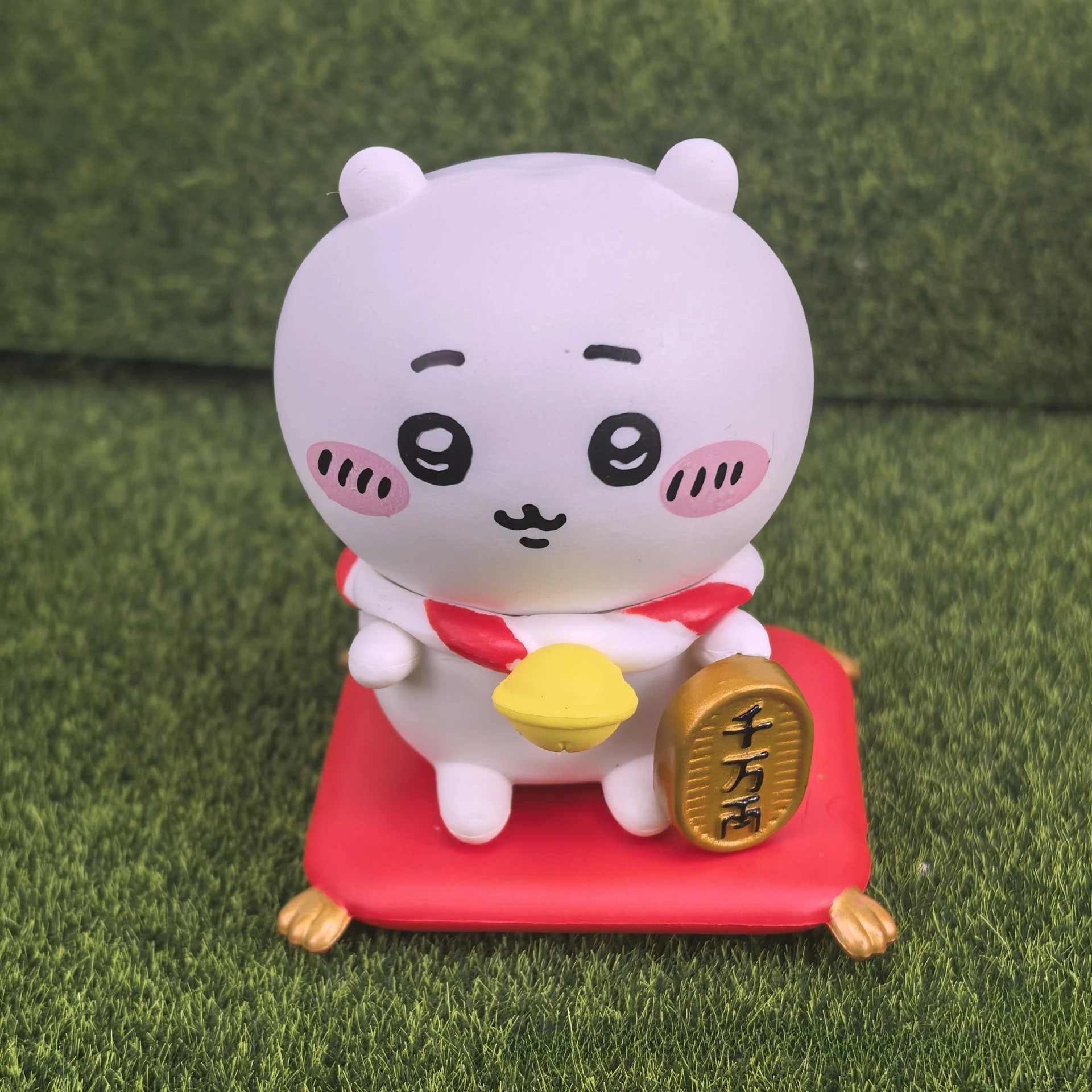 ฟิกเกอร์ชิอิคาวะ อุซากิ ฮาจิวเระ ลัคกี้สตาร์ พร้อมอุปกรณ์เสริมรูปดาวและระฆัง ของเล่นน่ารัก ของสะสม ตกแต่งรูปแมวนำโชค