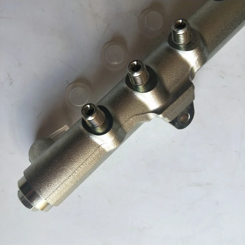 17520MA71A 0445214112 Engine ZD30 High Pressure Fuel Common Rail High Performance Engine Spare Parts 6 Months Truck Null
