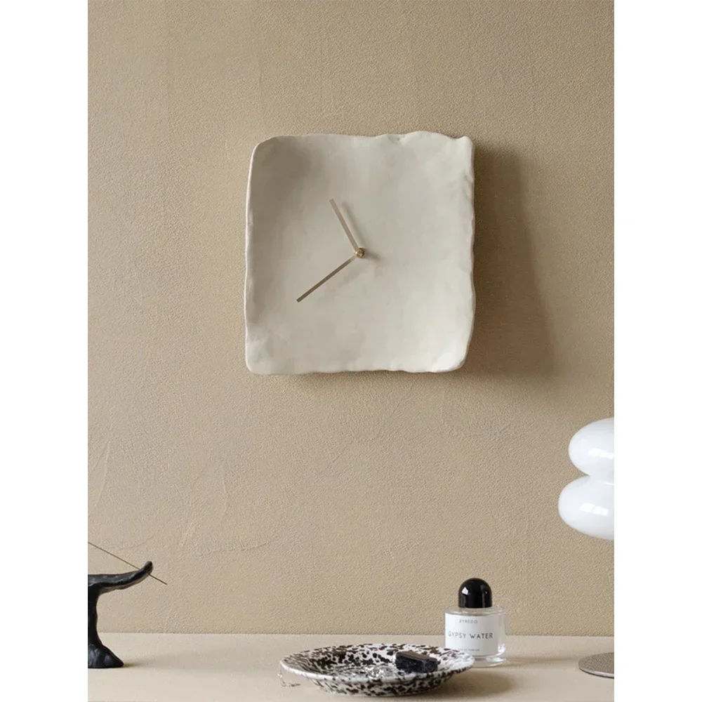 Medieval wabi-sabi wrinkled wall clock, Nordic retro home decoration pendant, creative hand-kneaded paper-shaped clock ornaments