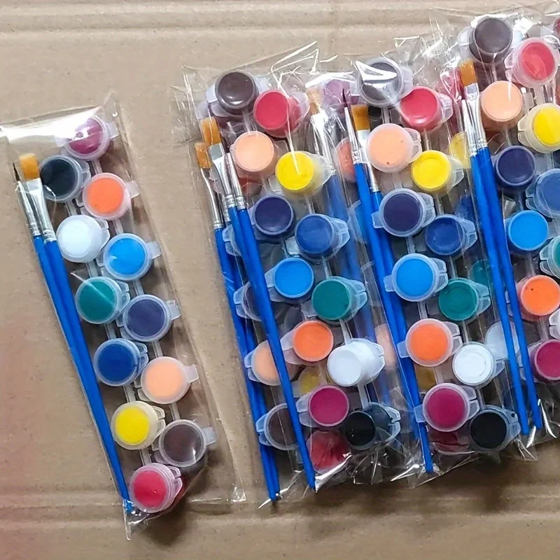 Ein Set mit 12 Acrylfarben mit Pinseln, perfekt für DIY-Kunstprojekte und Zeichnungen. Set macht ein tolles Geschenk für Halloween