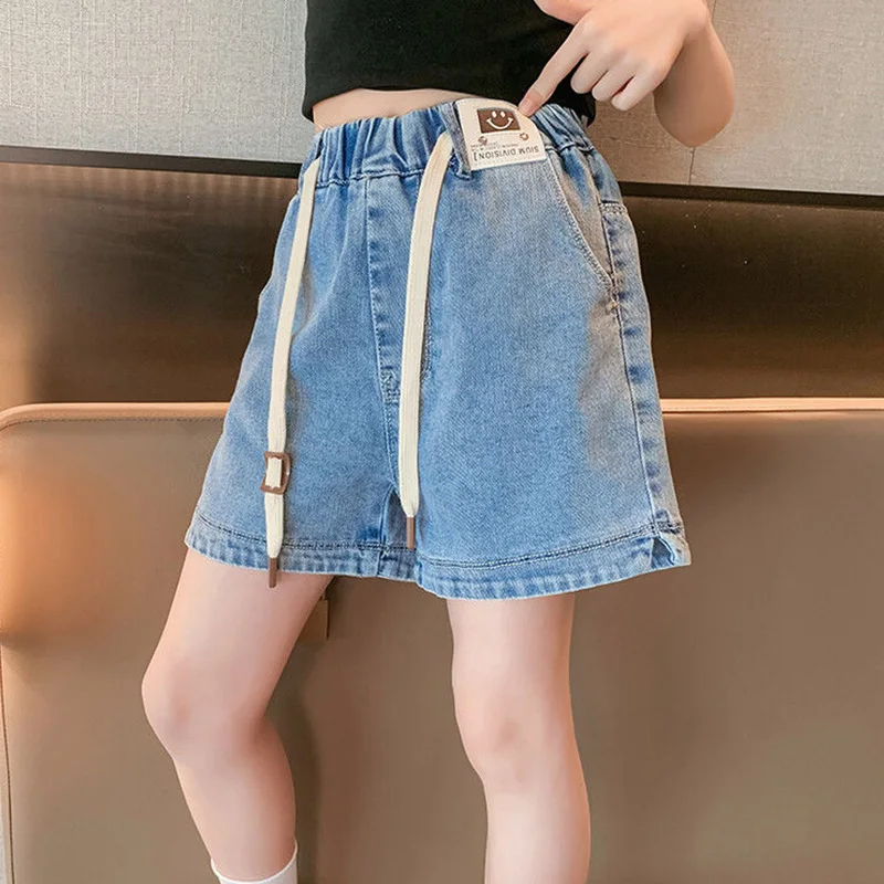 Korean Children's Clothing 2023 Summer Drawstring Elastic High Waist Five-point Denim Pants Smiling Face Labeling Slit Shorts