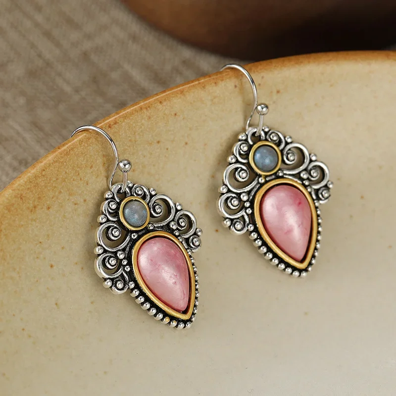 Ladies' Vintage Water Drop Earrings Color Contrasting Curly Grass Relief Dangle Earrings For Daily Commuting Casual Accessory