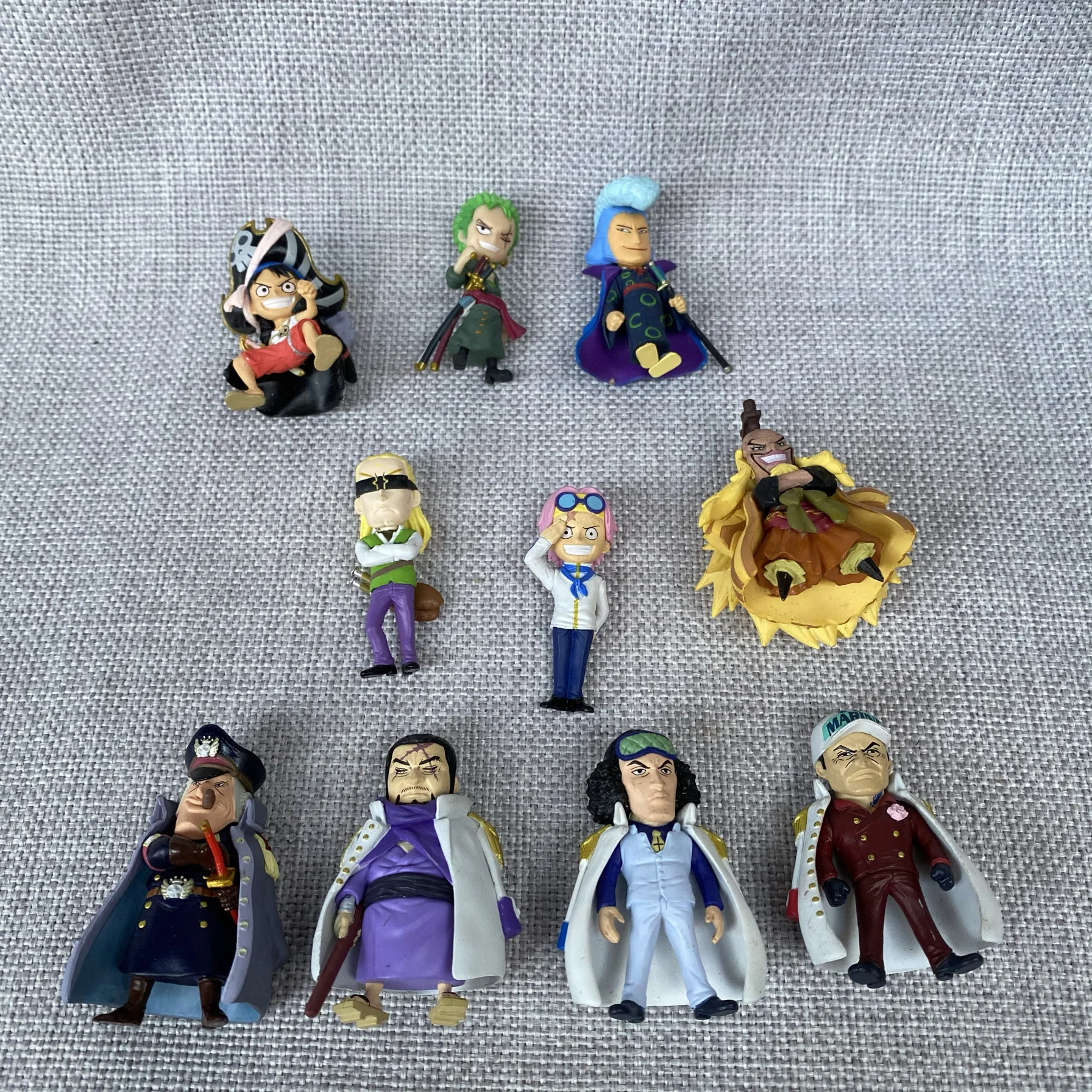 

Roronoa Zoro, Monkey D. Garp, Luffy, Portgas D. Ace with Devil Fruit & Navy Battle Scene, Anime Collectible Gashapon
