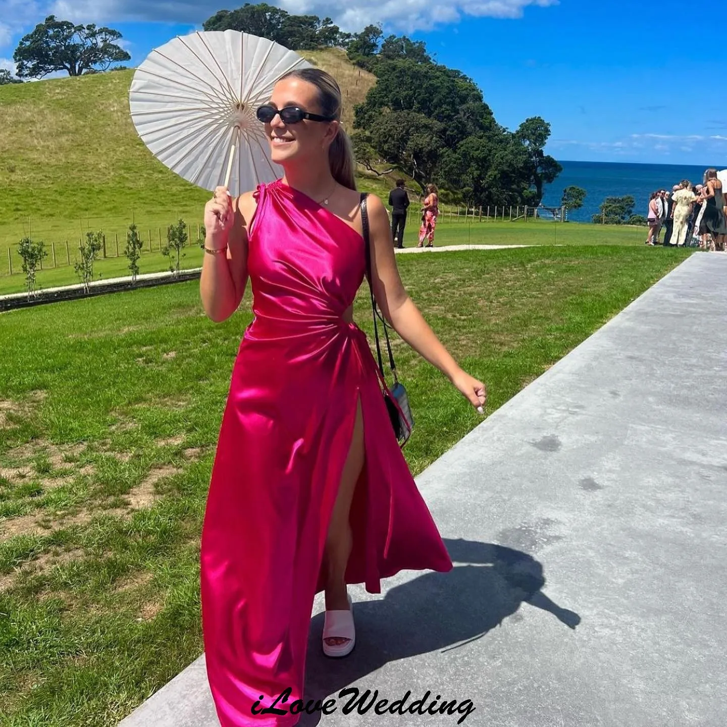 

One Shoulder Hot Pink Evning Dresses 2025 Elegant Wedding Party Dress For Woman Cut-Out Ruched Prom Dresses Satin Customized