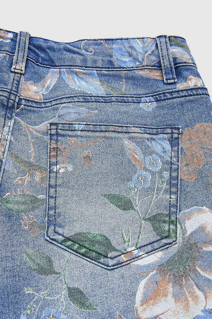 New for 2026: Women's Blue High-waisted Stretch Jeans, Vintage-style Loose-fit Wide-leg Denim Pants with A Floral Print.