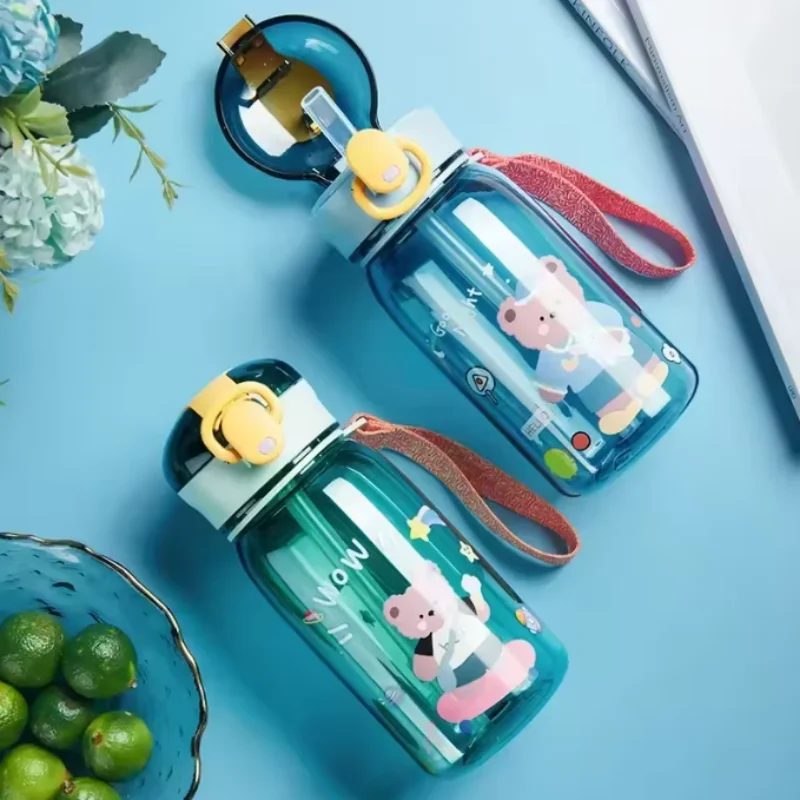 أطفال الكرتون كوب امتصاص الماء مع القش لطيف الدب مانعة للتسرب زجاجات مياه في الهواء الطلق المحمولة شرب زجاجة كوب جميل للأطفال