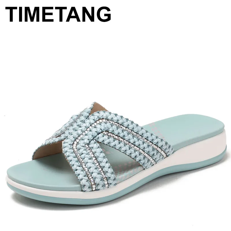 

Новые летние кожаные тапочки с кристаллами, женские шлепанцы с открытым носком на плоском каблуке, дизайнерская пикантная пляжная обувь для отдыха