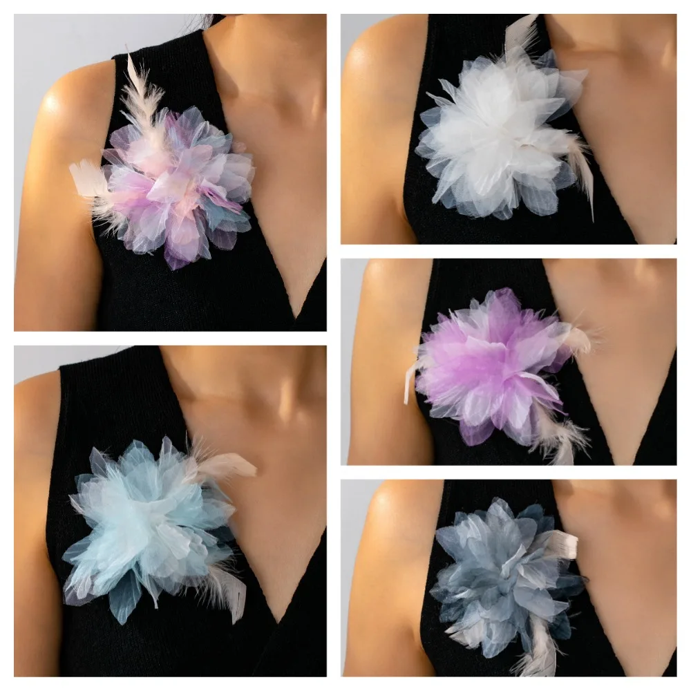 

Fashionable Niche Design Feather Brooch Three-dimensional Multi-layer Flower Brooch Suit Coat Light Luxury High-end Accessories