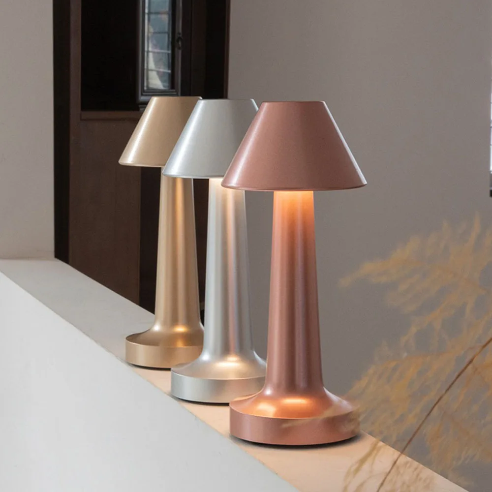 

LED Retro Table Light Metal Touch Desktop Decorative Lamp Rechargeable Night Lights For Bar Coffee Table Restaurant Decor Light