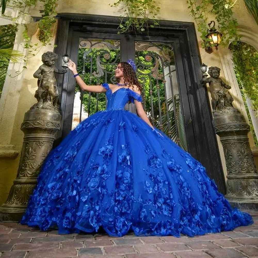 فساتين Quinceanera باللون الأزرق الملكي مزينة بالخرز على شكل فراشة مكشوفة الكتف برباط علوي للحفلات الراقصة الجميلة 16 فستان Vestido De 15 Anos