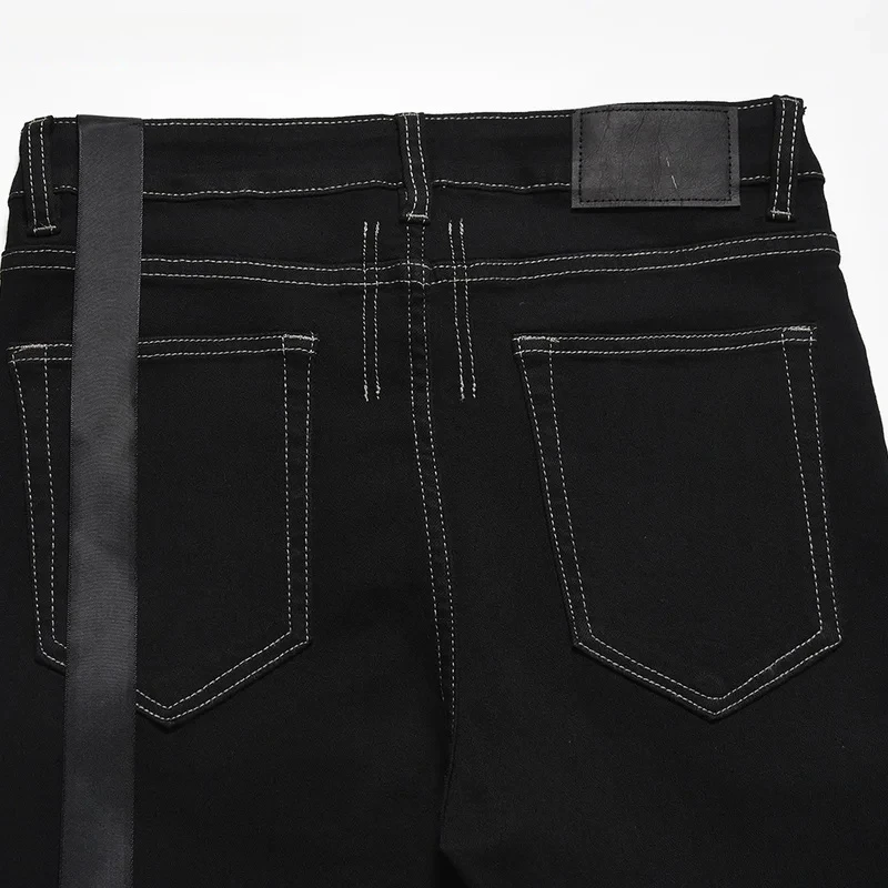 【Mirrordust】 Jeans svasati con decorazione a nastro Pantaloni da uomo a gamba dritta in tinta unita lavati da strada