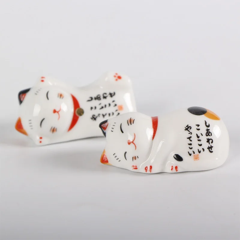 Cat Shape Chopsticks Holder Japanese Ceramic Chopsticks Stander Home Hotel Cute Sushi Food Korean Snacks Chopsticks Pillow ZC604