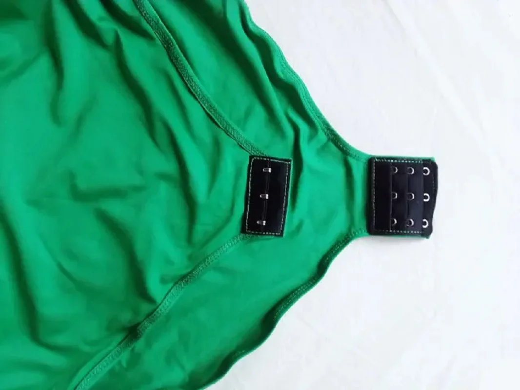 Half Pack สามเหลี่ยมยืดหยุ่นสูง Tights เซ็กซี่บอดี้สูทร่างกายผู้หญิงผ้าไหม Ultra-Thin Jumpsuit เปิดหัวเข็มขัด Crotch Club Onesies