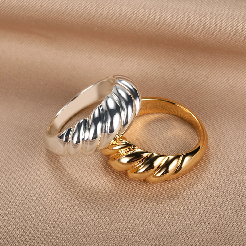 Sample Horn Ring Tarnish Croissant Chunky Rings for Women Ladies Vintage Ring Bff Gift of March 8 Wholesalers