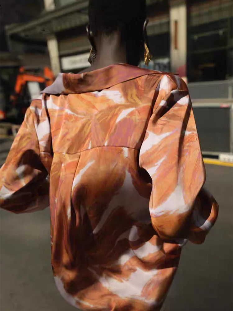 قميص حريري ساتان مطبوع أنيق للنساء، إصدار جديد لخريف 2025، مريح وحلو وعصري، مجموعة صيف 2025