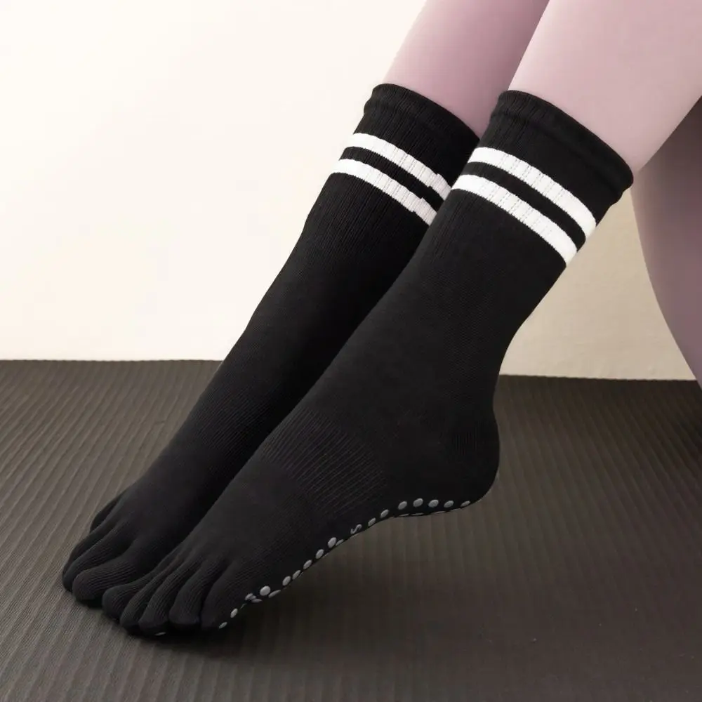 

Mid-tube Five Toe Pilates Socks Breathable Non-Slip Fitness Yoga Sock Thickened Cotton Ballet Dance Sports Socks