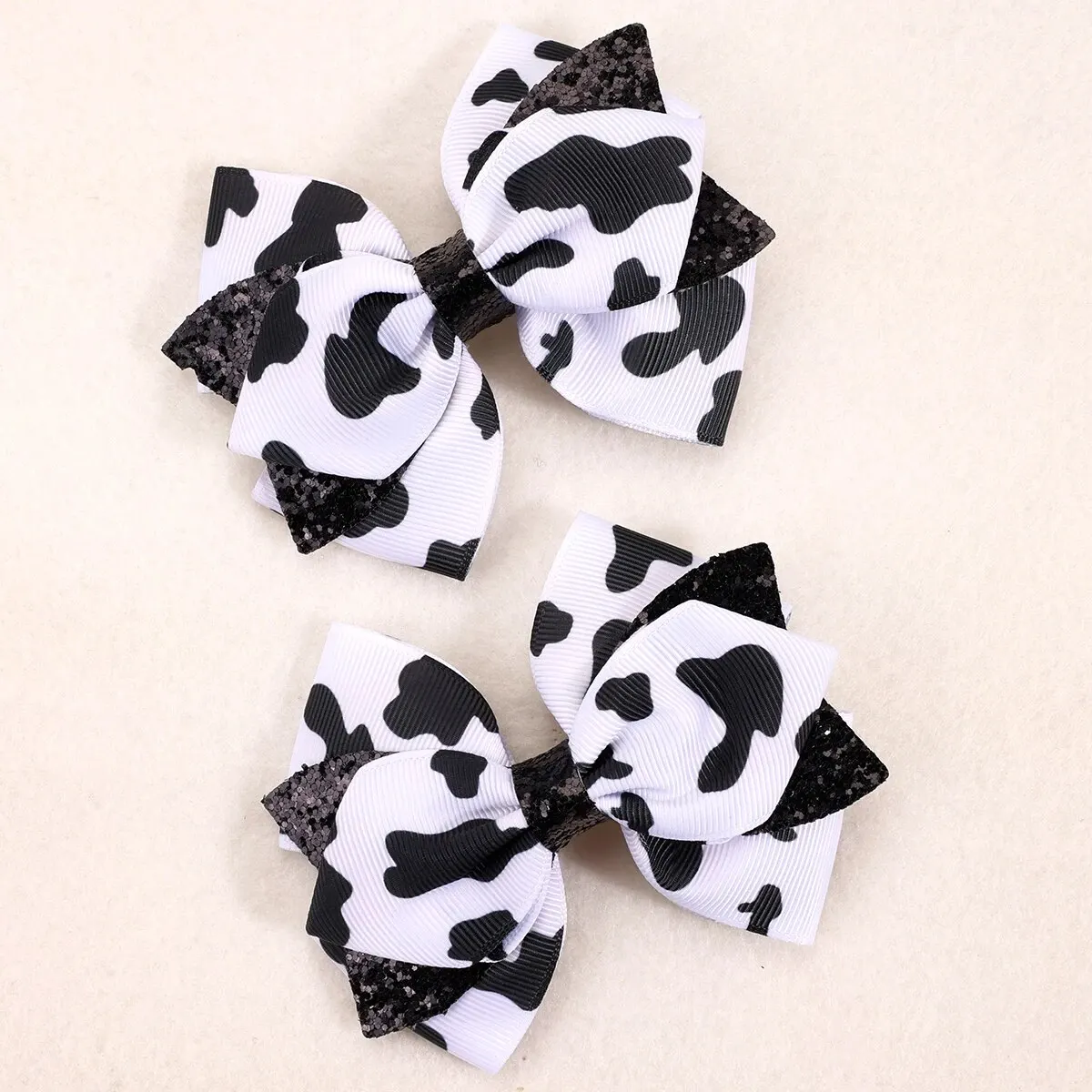 2pcs Cute Cow Pattern Hair Clips for Girls Fashionable Hair Accessories for Girls Kids Headwear Hair Pin Ideal Gift for Girls