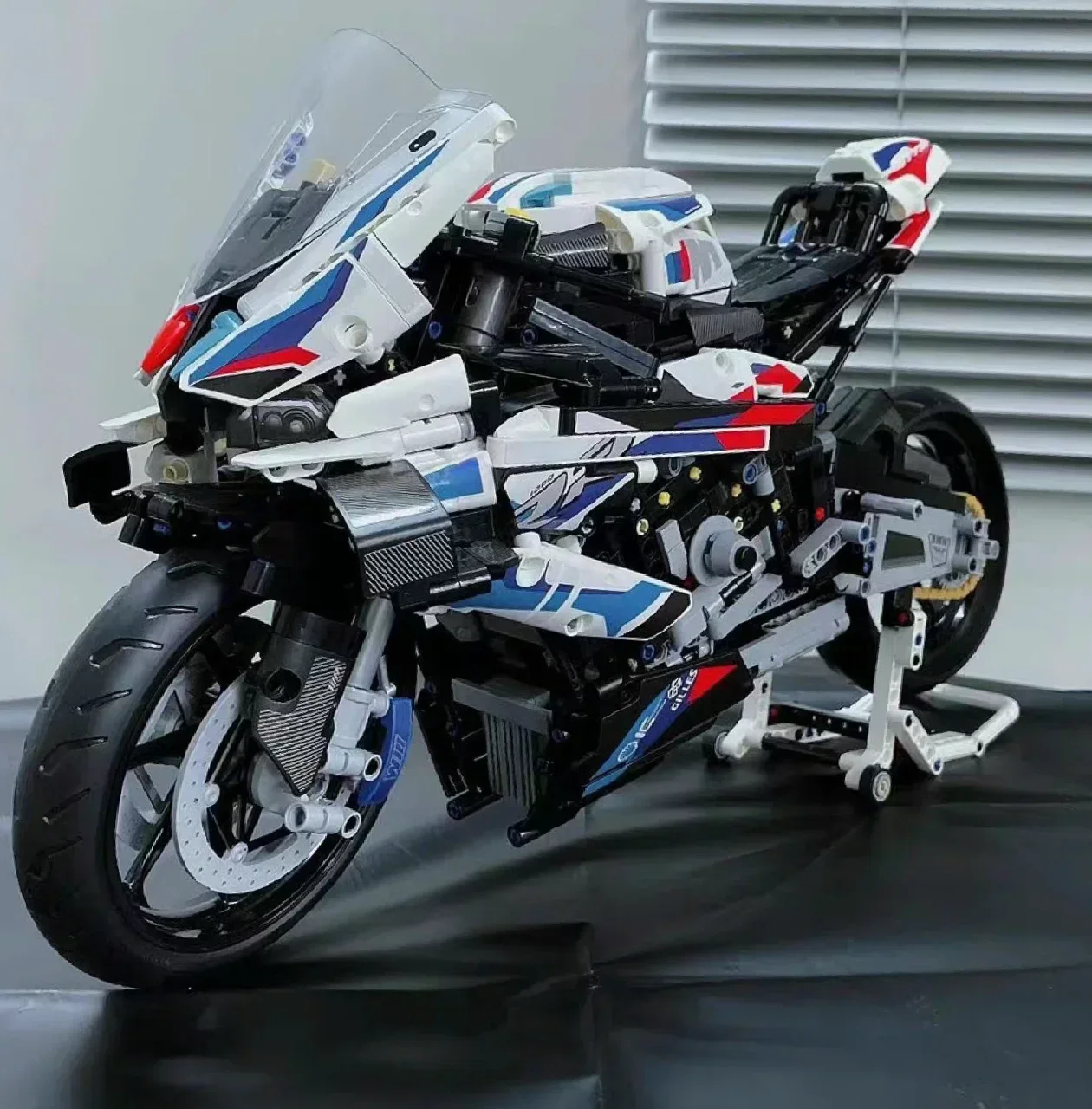 1920pcs การวิเคราะห์รถจักรยานยนต์ moc M1000RR รุ่นรถแข่งรถ 42130 Building Block มอเตอร์ไซด์อิฐของเล่นสําหรับแฟนของขวัญ