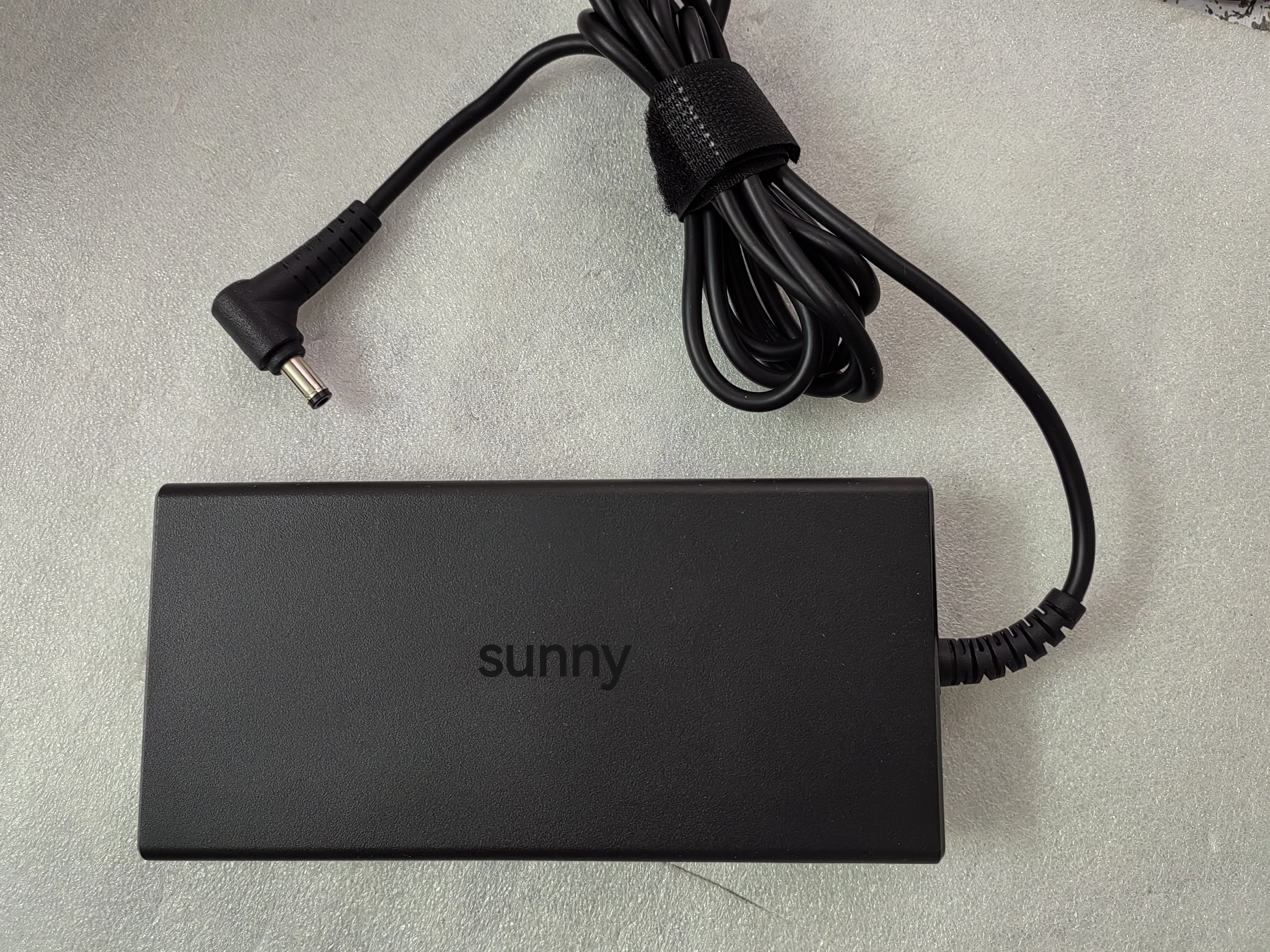 NEW OEM Delta 20V 9A ADP-180TB H(5.5mm*2.5mm) 180W AC Adapter For Eluktronics MECH-17 G1R G1Rx.N950KP6 N970TF.Prometheus XVII