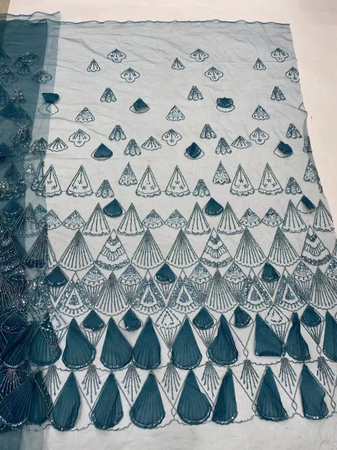 

2026 Latest African Lace Fabric High Quality,Fabrics By The Meters,Beaded,Tulle,Wedding Dresses,Embroidery,Mesh,Green,5 Yards