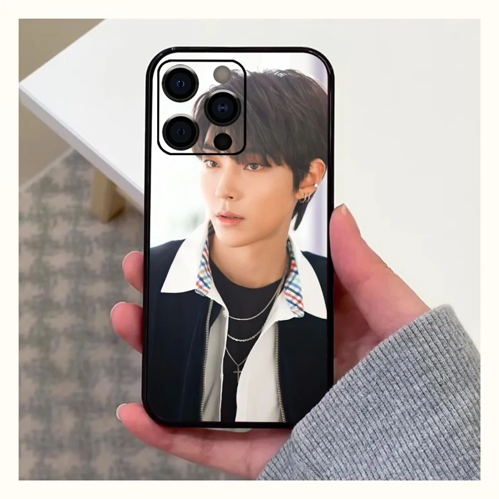 Korea Hwang-In Youp  Phone Case For iPhone 11 12 13 Mini 13 14 15 Pro XS Max X 8 Plus SE XR Shell