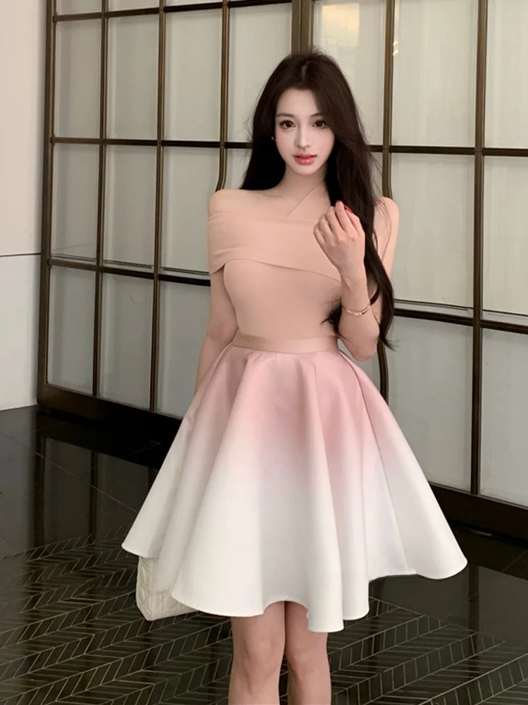 

Elegant Miss Rich One Shoulder A-Line Skirt Summer Set Versatile High Waist Slim Fit French Style Casual Fashion Ensemble