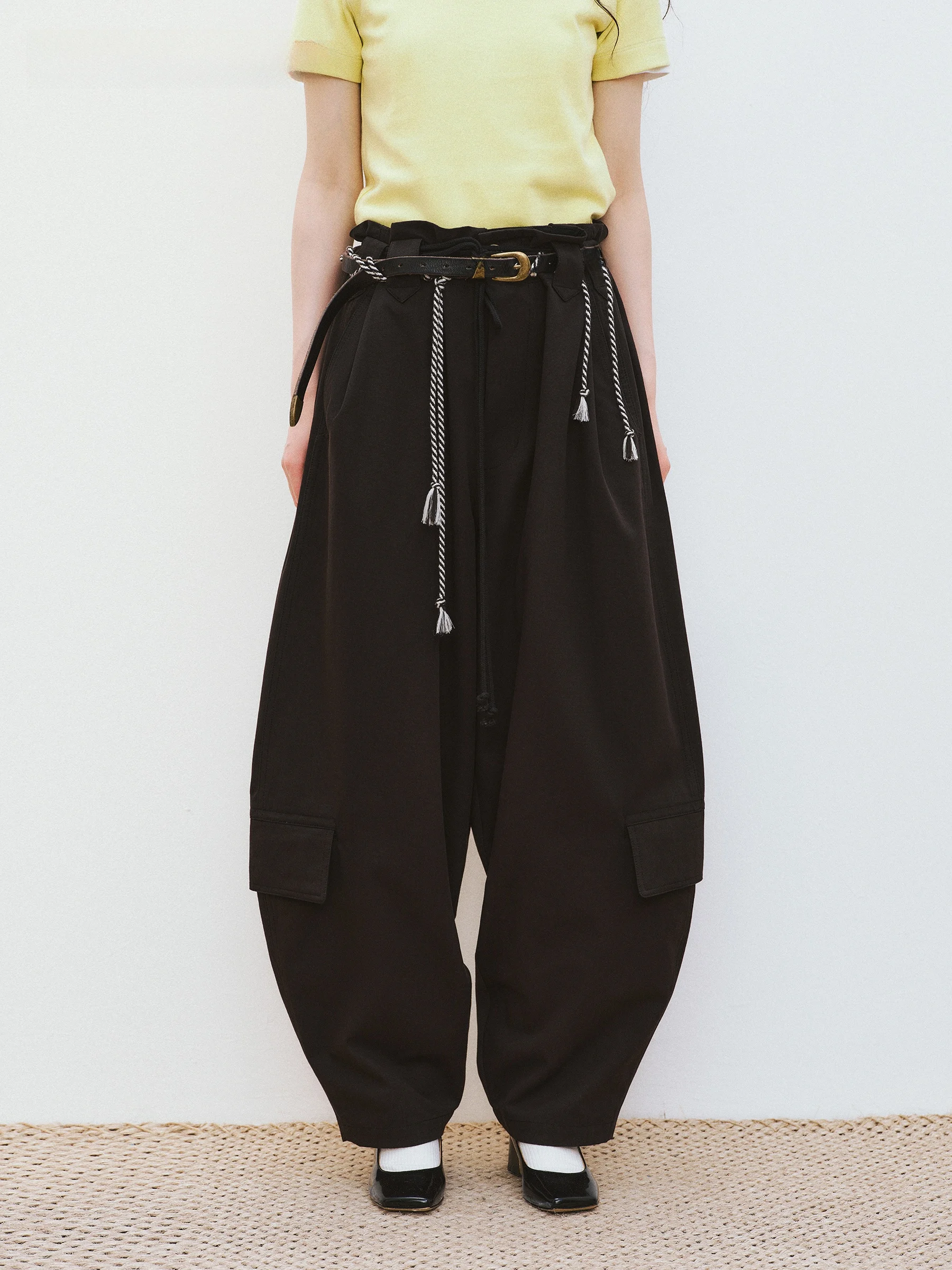 

Брюки VERMO с широкой талией, свободного кроя, из хлопка, прямые, в стиле casual, из весенней коллекции.