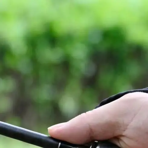 Breathable For fishing Finger Protective Sleeve with Leather Reinforcement Non-Slip Palm and Customizable Wrist Fit